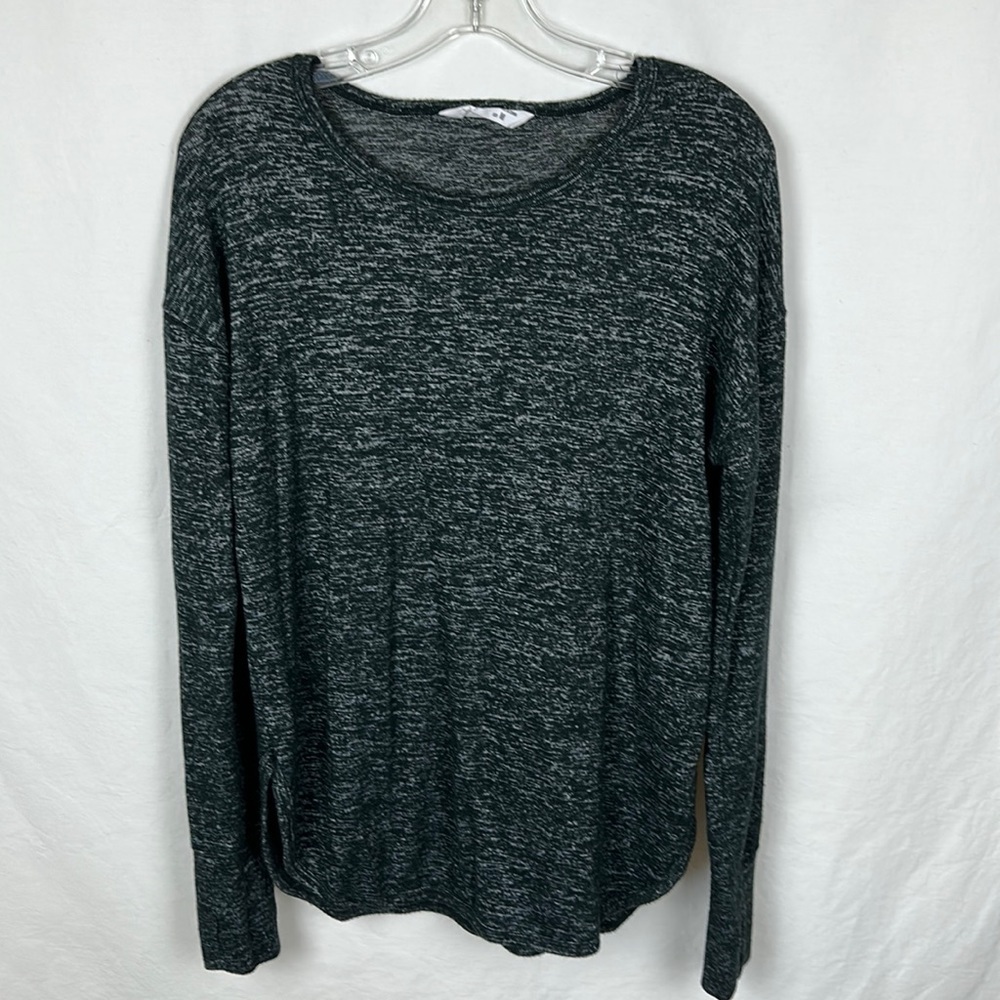 Charcoal heather long sleeve top with round hem, size M
